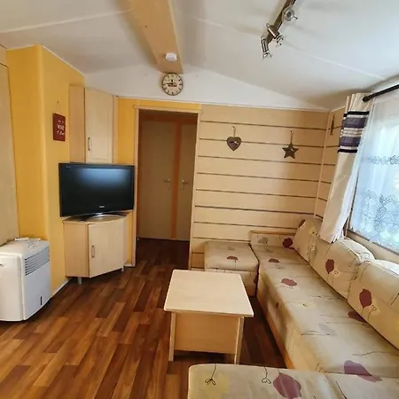Charmante Maison No 5 *
